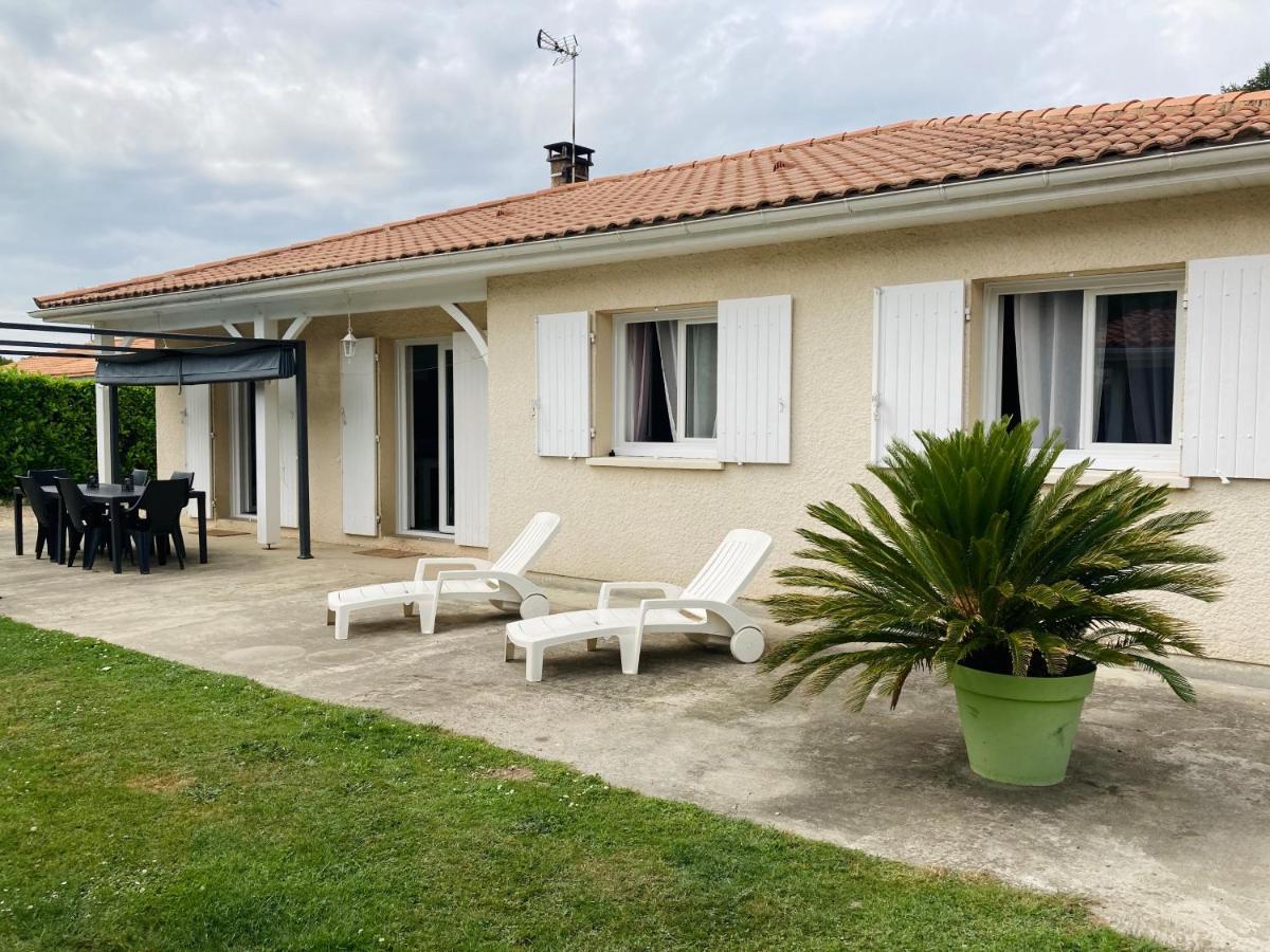 Maison Familiale Avec Jardin De 1500M2 Saint-Genes-de-Fronsac Esterno foto