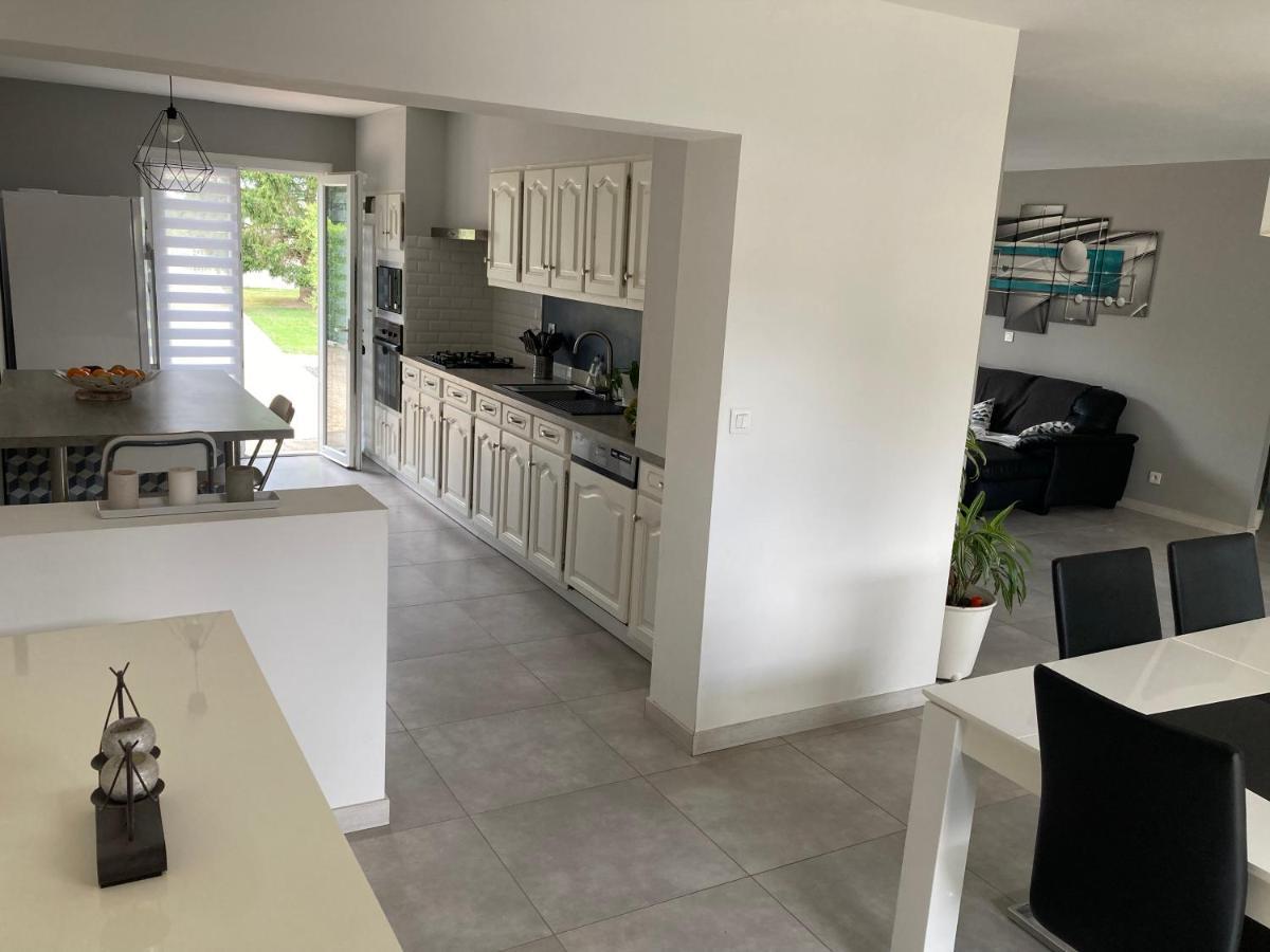 Maison Familiale Avec Jardin De 1500M2 Saint-Genes-de-Fronsac Esterno foto
